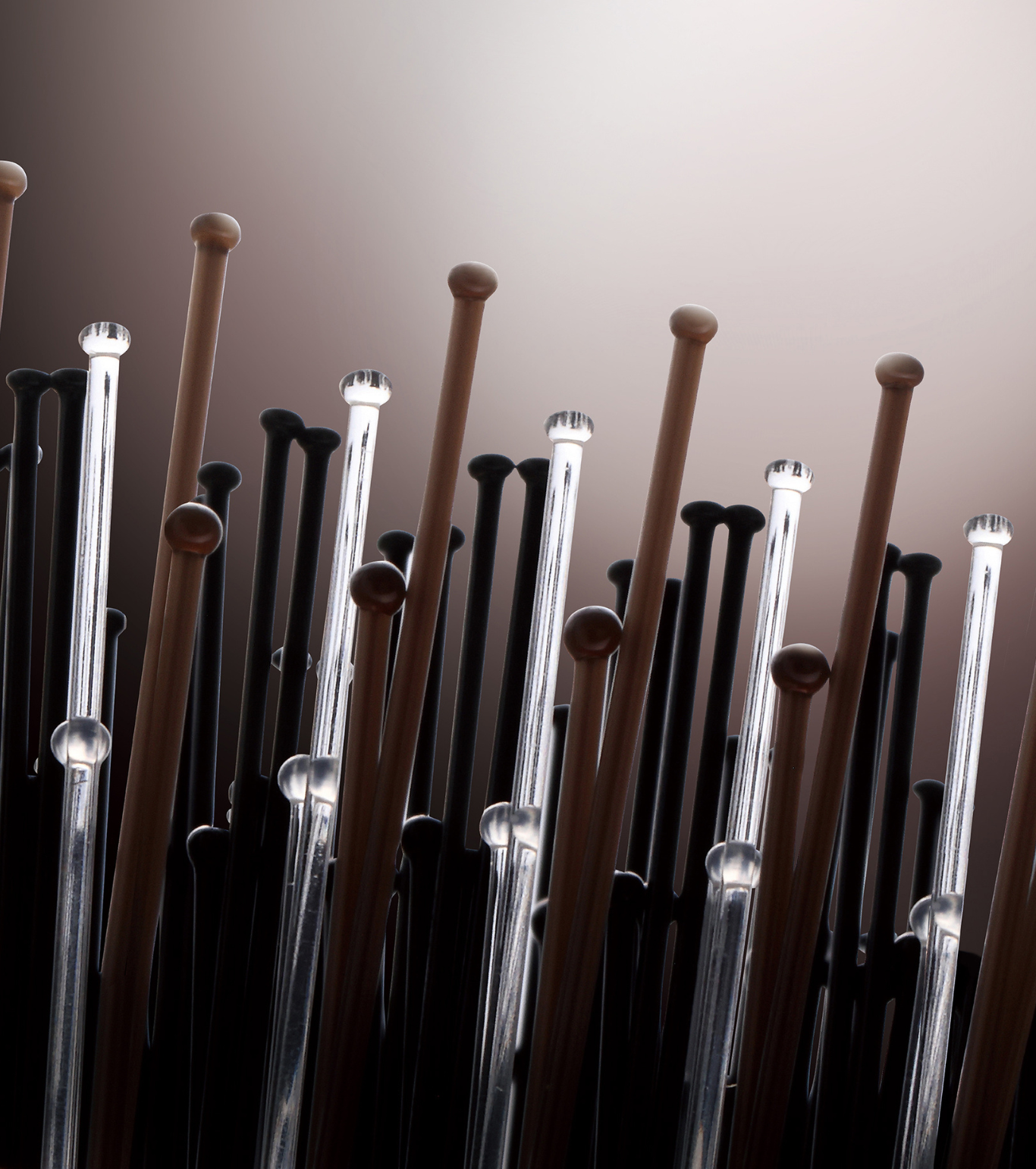 ゴールドのスカルプシャンプーブラシの製品写真